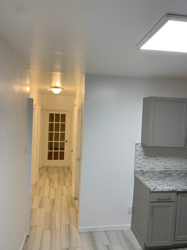 Building Photo - 14 Nunda Ave