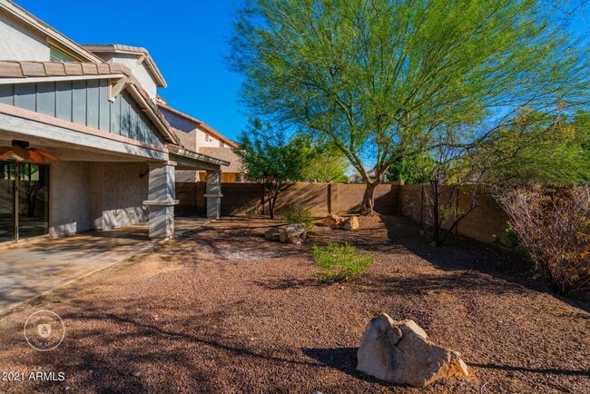 Building Photo - Gorgeous 4 Bed 3 Bath 3 Car home in Peoria with community Pool