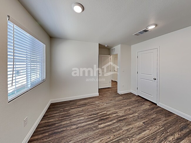 Building Photo - 707 Sienna Rising Dr