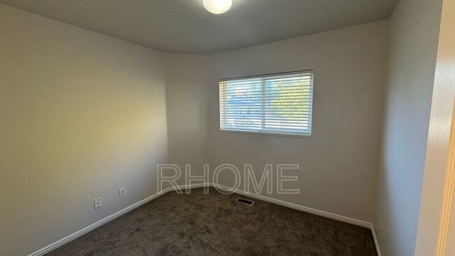 Building Photo - 6892 Florentine Way