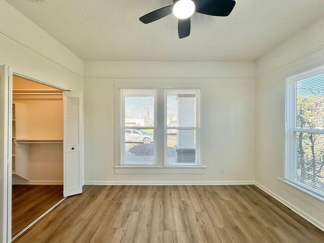 Building Photo - Tour Today! Newly Remodeled 1 Bedroom 1 Ba...