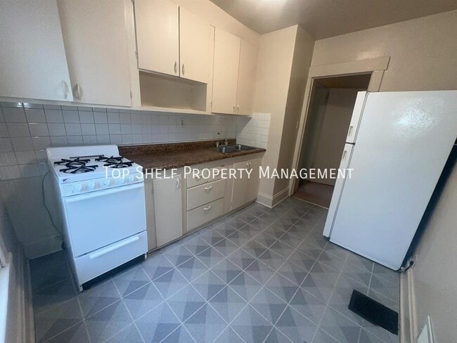 Building Photo - 1067 23rd St