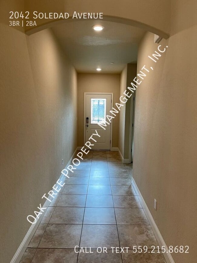 Building Photo - 2042 N Soledad Ave