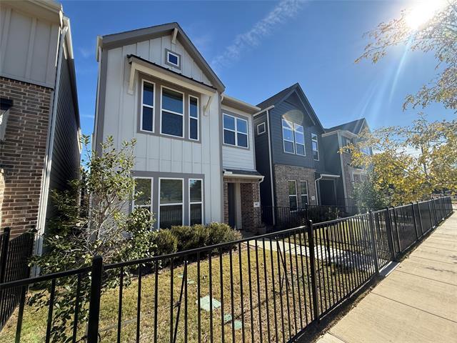 Building Photo - 509 S Mary St