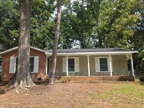 Building Photo - 841 Carrington Dr