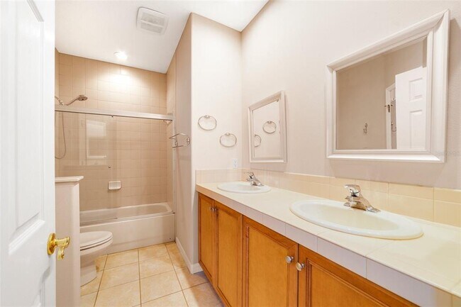 Building Photo - 8414 Frescada Ct