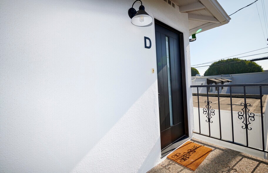 Building Photo - 728 Euclid St