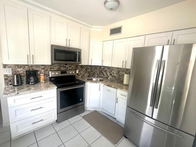 Building Photo - 2508 Bay Dr