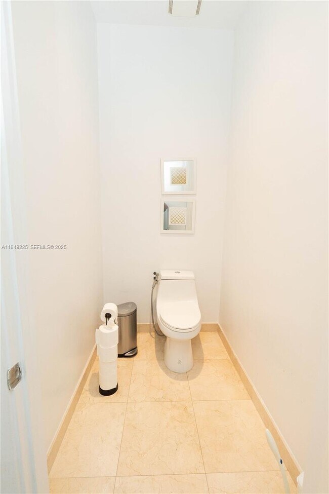 Building Photo - 150 Sunny Isles Blvd