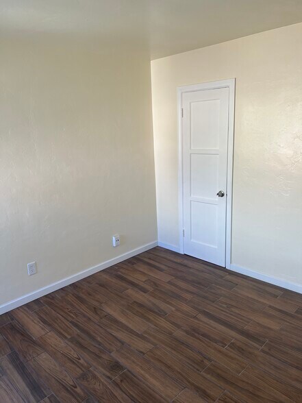 Building Photo - 3870 National Ave