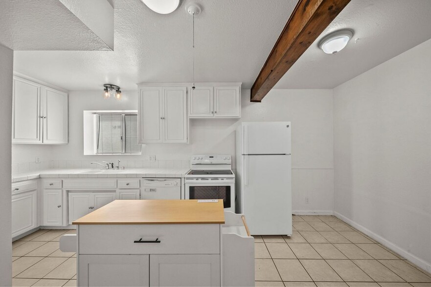 Building Photo - 22647 Margarita Dr