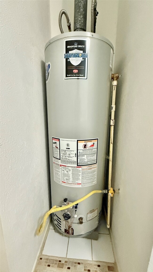 Building Photo - 18 Dellforest Ct