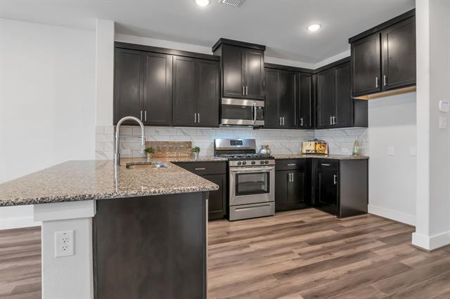 Building Photo - 7545 Reis Ln