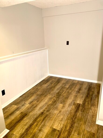 Bonus Room - 1891 Fernwood Pl