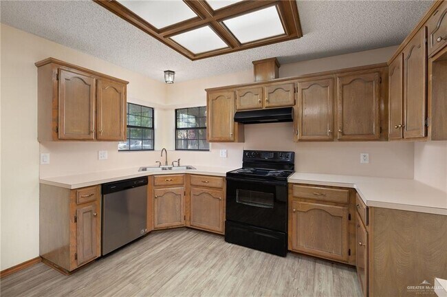 Building Photo - 22 8th