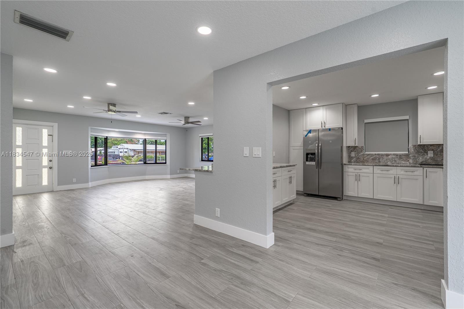 Building Photo - 4660 SW 128th Ave