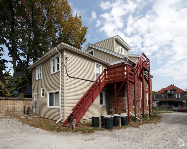 Building Photo - 127 College Pl