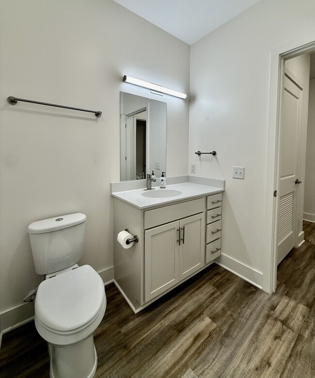 Building Photo - 610 Trent Dr