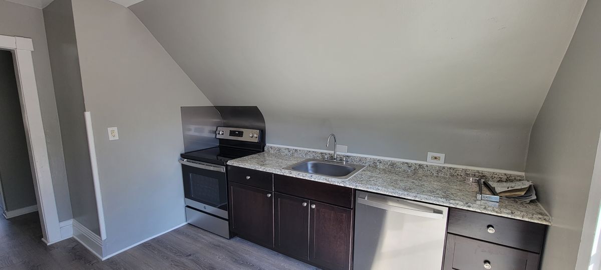 Building Photo - 1042 N Clarkson St