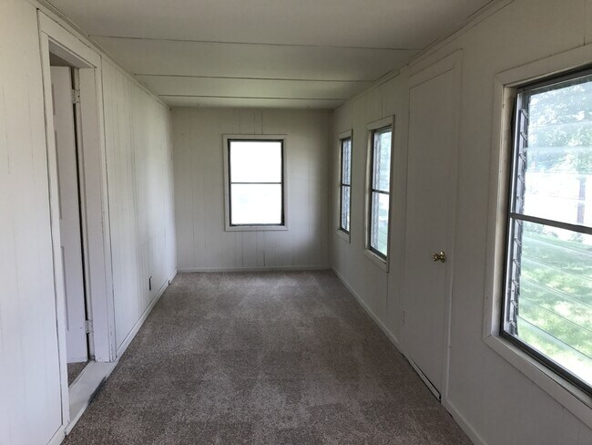 Building Photo - 1878 Spring Rd