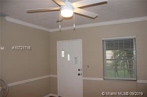 Building Photo - 384 Linwood Dr