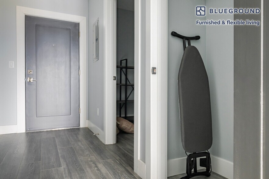 Building Photo - 365 Western Ave