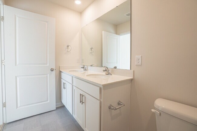 Building Photo - End unit! Available Early June!