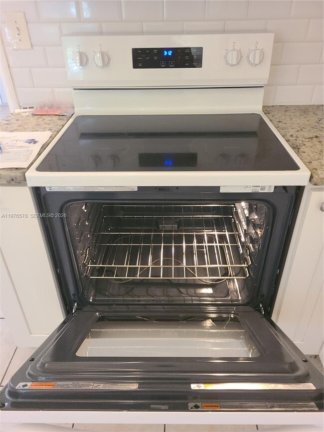 Building Photo - 1005 N 18th Ct