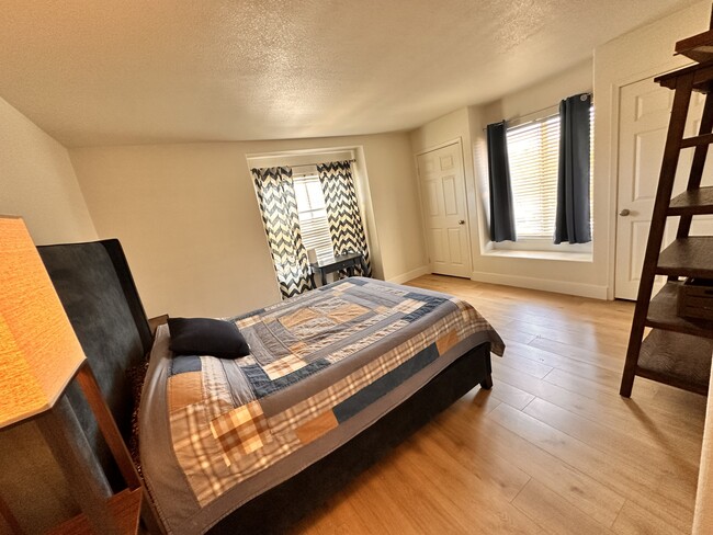 Building Photo - 23257 Joaquin Ridge Dr