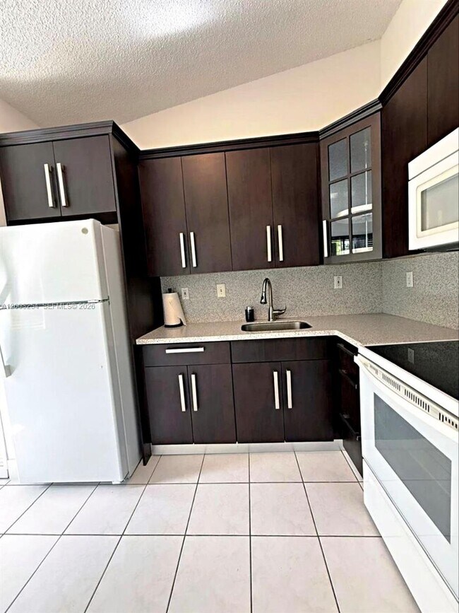 Building Photo - 15490 SW 134th Pl