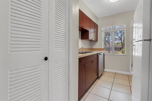 Building Photo - 7505 Pitch Pine Cir