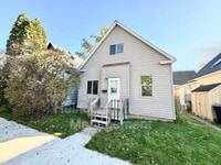 Building Photo - AVAILABLE AUGUST 1st   - 2 Bed 1 Bath Located In Superior WI w/ Bonus Space