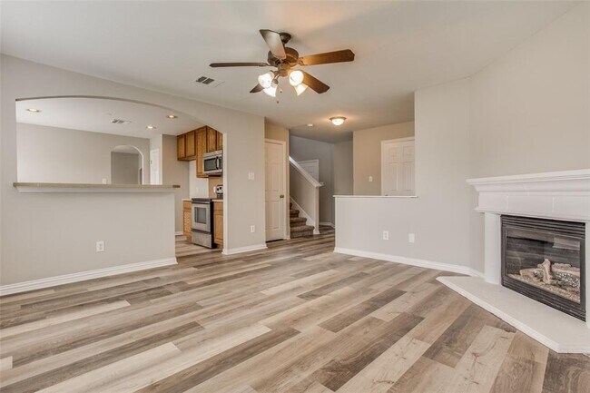 Building Photo - 2925 Inks Lake Dr