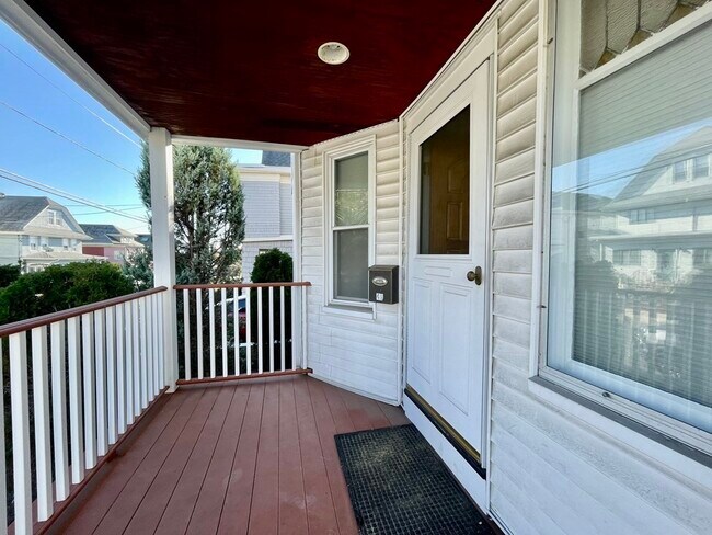 Building Photo - 49 Wellington Rd