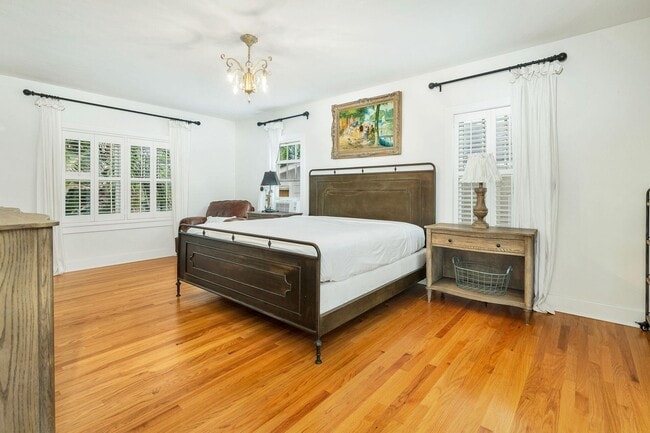 Building Photo - 710 Claremore Dr