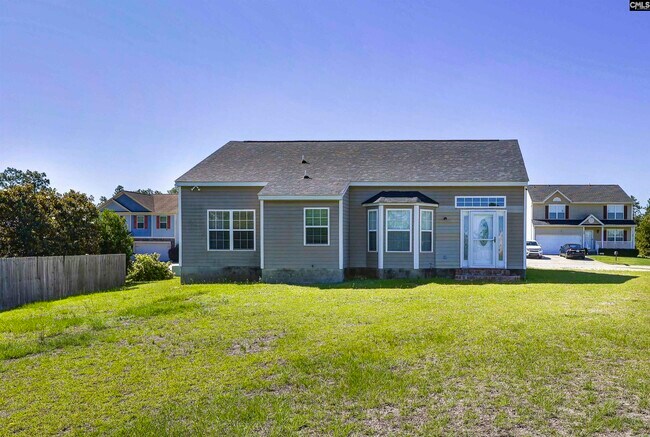 Building Photo - 331 Woodcote Dr