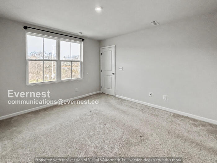 Building Photo - 2005 Westchester Dr