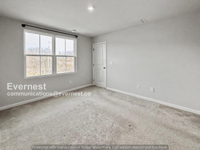 Building Photo - 3 Bed/2.5 Bath Home with Garage / Pet-Friendly /Available Now!