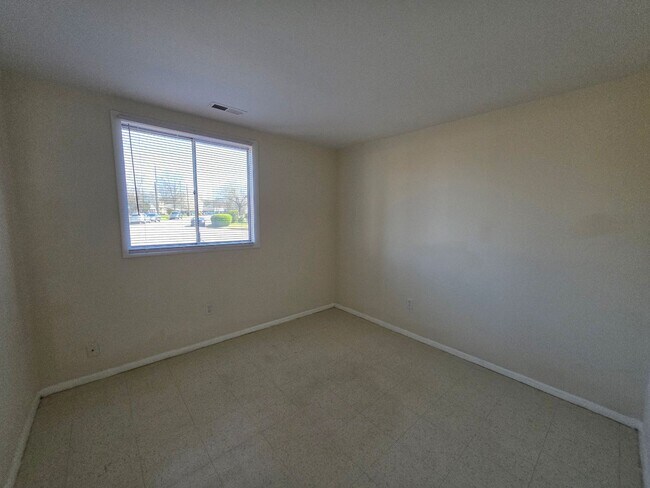 Building Photo - Move In Ready 3 Bedroom Home!