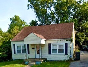 Building Photo - 1105 Sparks Rd