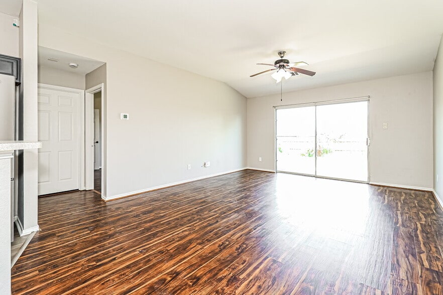 Building Photo - 202 Freedom Trl