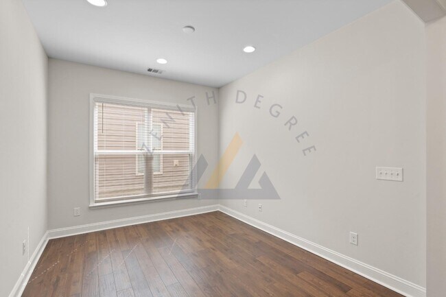 Building Photo - 1251 Northlake Blvd