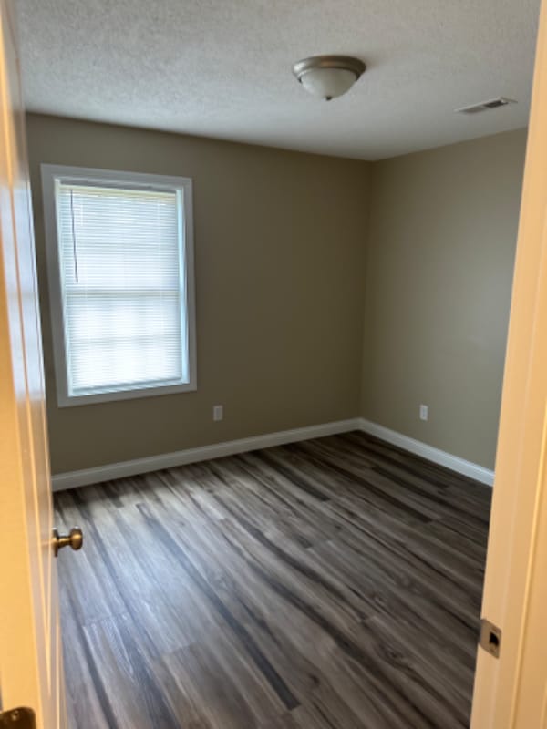 Building Photo - 144 Scenic Dr