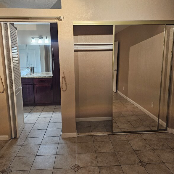 Building Photo - 101 W Olive Ave