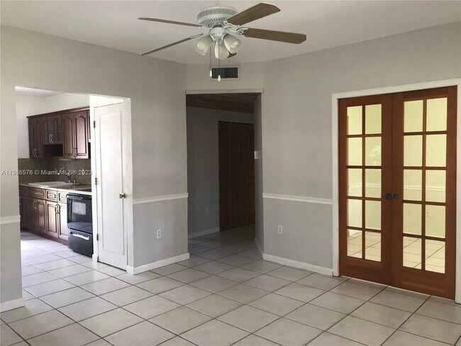 Building Photo - 201 Flagler Dr