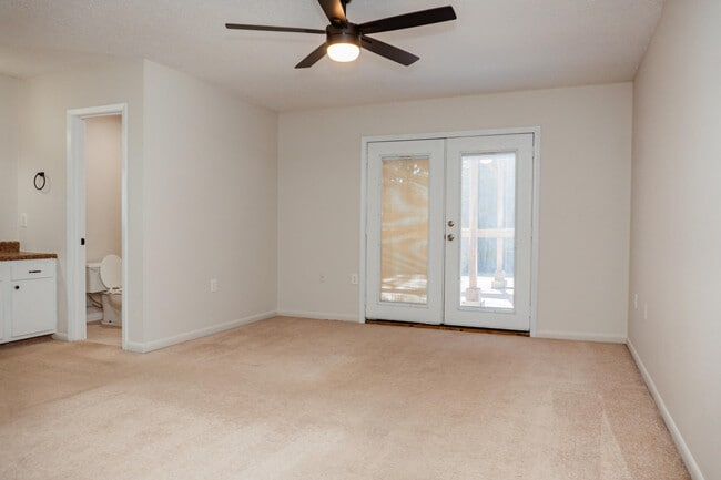 Building Photo - 410 Tanglewood Dr