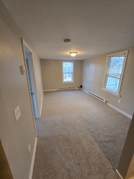 Building Photo - 68 Pearl St