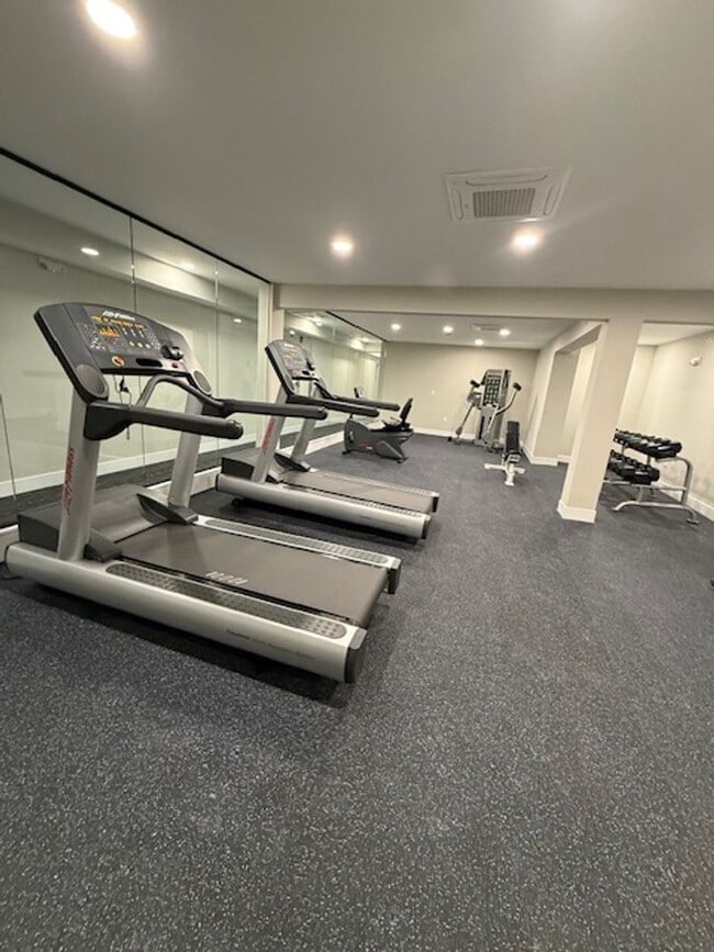 Building Photo - 1910 Springfield Rd