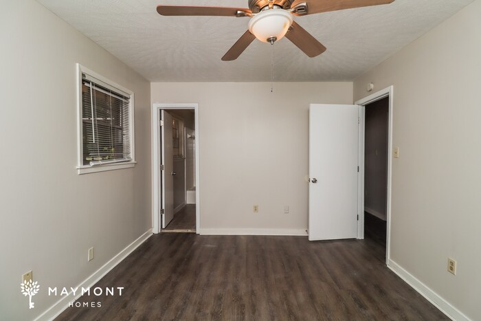 Building Photo - 5642 Brentwood Dr