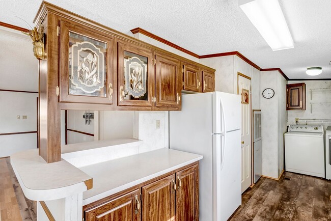 Building Photo - 3 Bedroom/2 Bathroom Home For Rent